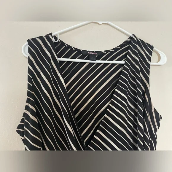 Express women’s sleeveless dress - size 14 - Picture 4 of 5